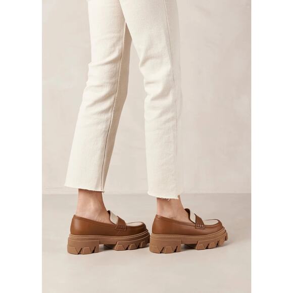 Alohas Tan & white trailblazers bicolor leather chunky loafers - Picture 11 of 11